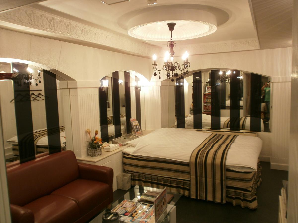 Hotel Piatt (Adults Only) Нагоя Екстериор снимка